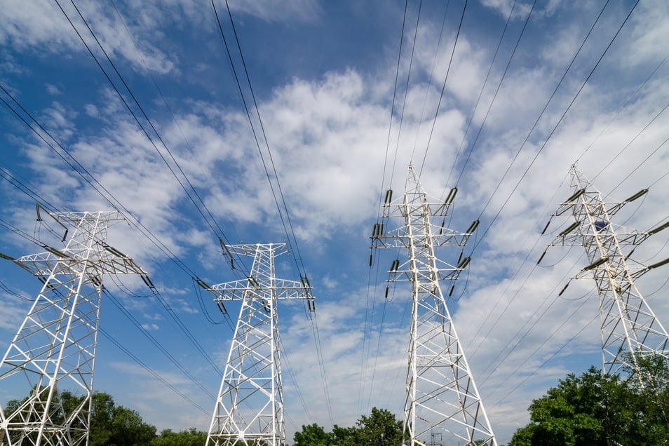 Power transmission tower